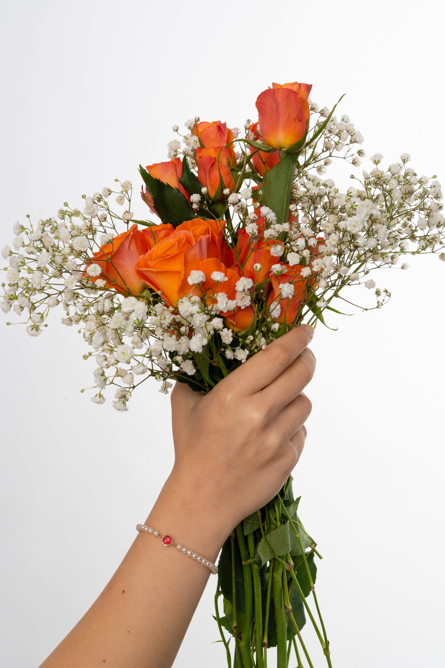 Bracelet – Pearls and red stone