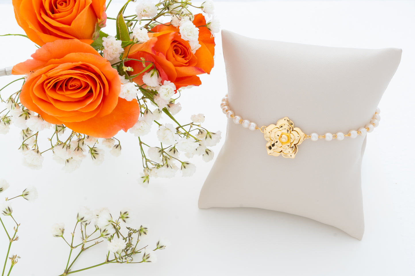 Bracelet – Pearls and flower